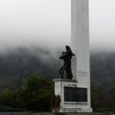 partizanski spomenik v malem lugu