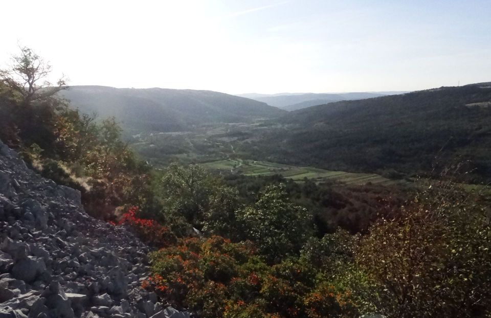 pogled na movraško valo (dolino), ki sva jo obkrožili