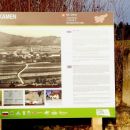 mimo mejnega kamna, ki označuje razmejitveno mejo med okupatorji slovenskega ozemlja