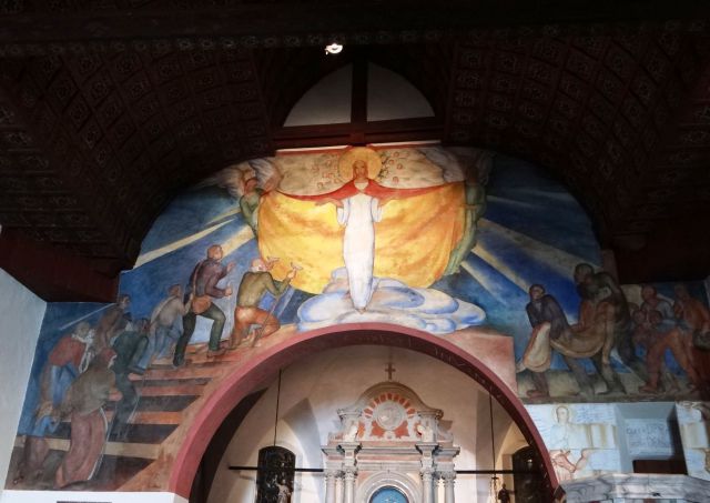Freska nad oltarjem