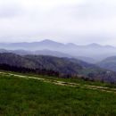 pogled proti blegošu z roba nad cornovo kmetijo