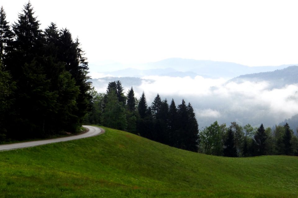 ... sledi uživanje ob razgledih na škofjeloško hribovje...