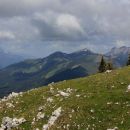 pogled proti golici in dovški babi