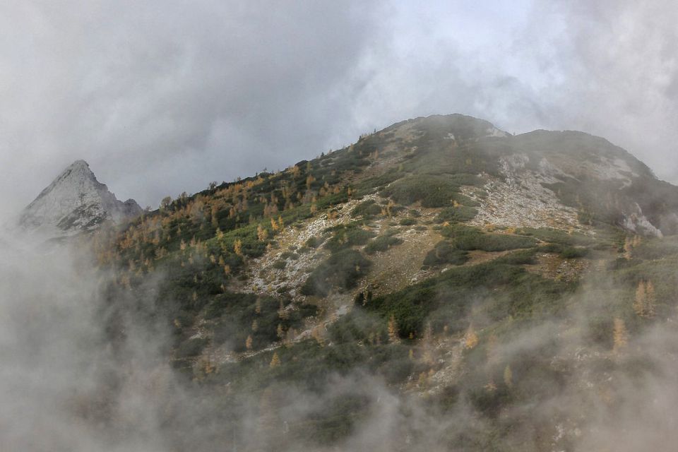 debeli vrh se pokaže iz megle