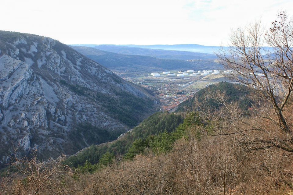 pogled na boljunec in naprej proti trstu