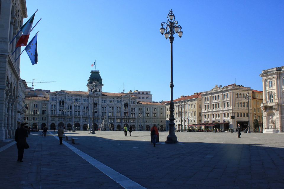 Trg zedinjene Italije (Piazza dell' unita d'Italia)...