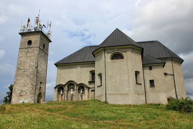 Cerkev na križni gori