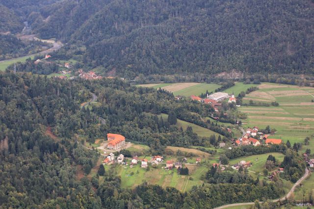 Pogled na osilnico in kolpsko dolino