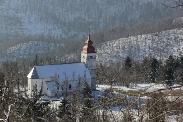 Romarska cerkev sv. marije na planinski gori