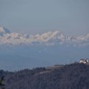 limbarska gora, v ozadju julijci, levo najvišji triglav