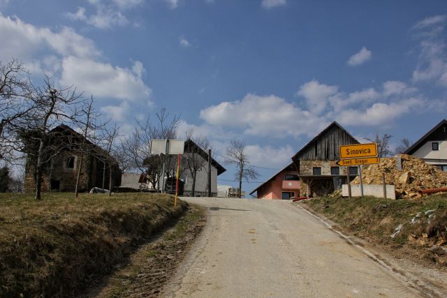 Vzpon do vasi Sinovica
