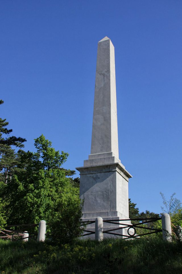 začetek Napoleonice pri obelisku v Opčinah