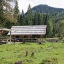 koča pri Ingotu na planini jasenje (Rajske livade)
