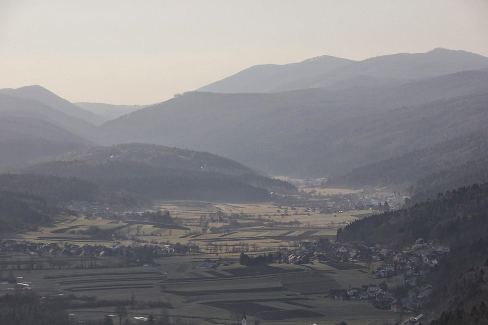 razgled ob poti proti Podturnu in Dolenjskim toplicam