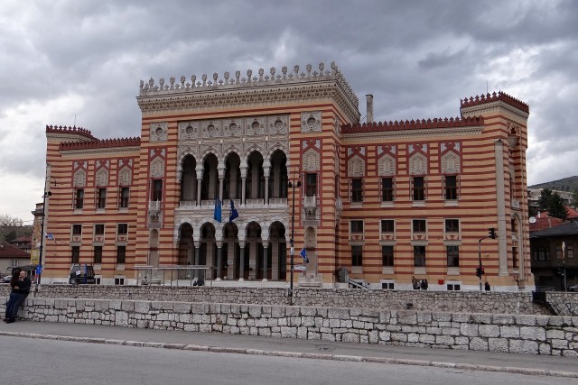 Fascinantna arhitektura poslopja Narodne knjižnice Sarajevo