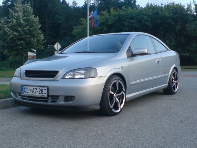 Opel astra coupe - foto povečava