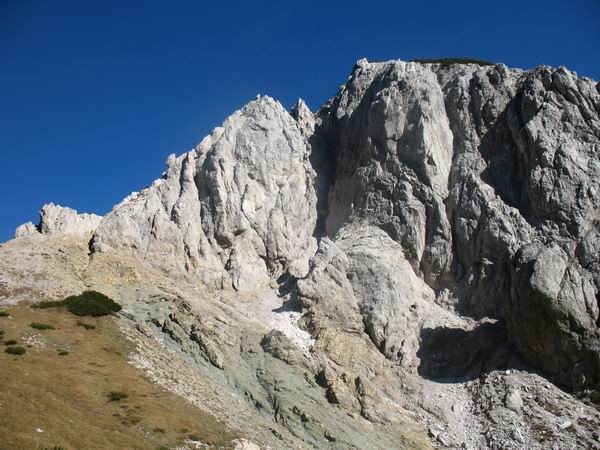 izazita geološka meja - skril : apnenec...geografova deformacija pač :)